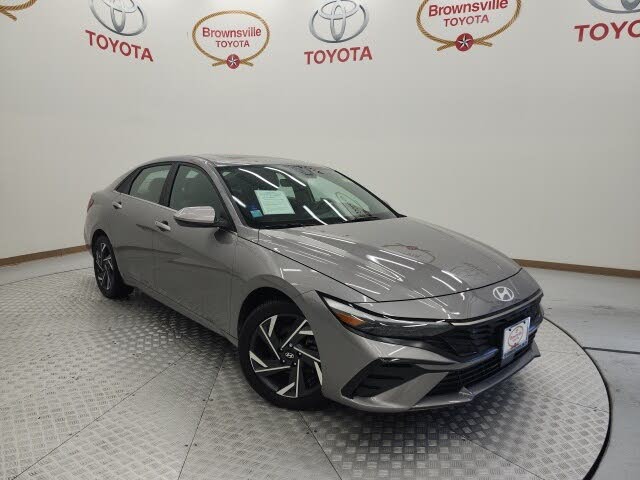 2024 Hyundai Elantra SEL FWD