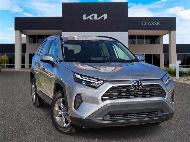 2023 Toyota RAV4 XLE FWD