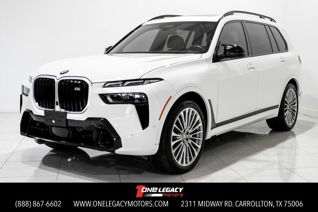 2023 BMW X7 M60i AWD