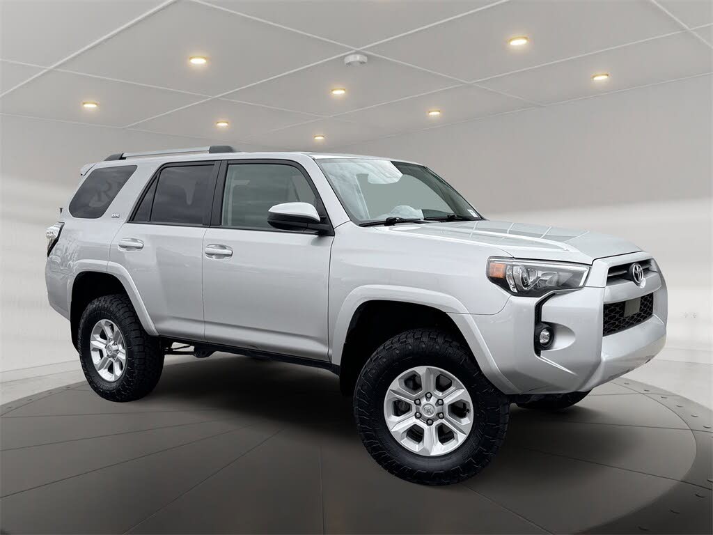 2024 Toyota 4Runner SR5 4WD