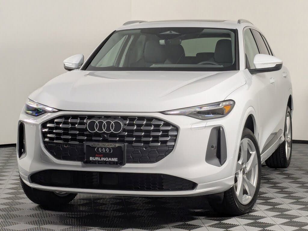 2025 Audi Q5 quattro Premium Plus 40 TFSI