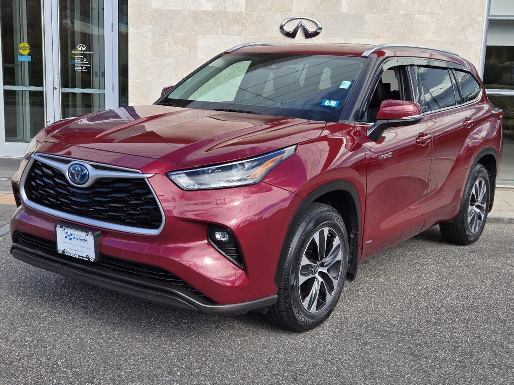 2021 Toyota Highlander Hybrid XLE AWD