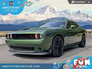 Dodge Challenger R/T Scat Pack RWD