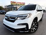 Honda Pilot Touring AWD with Rear Captains Chairs