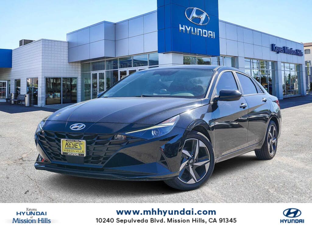 2023 Hyundai Elantra SEL FWD