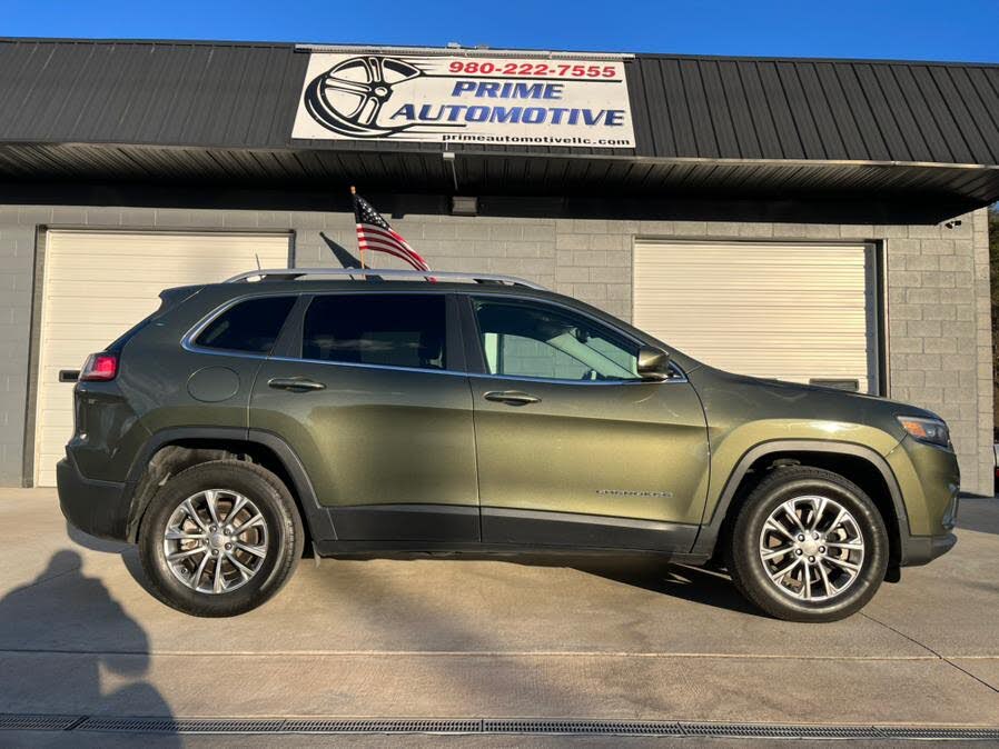 2021 Jeep Cherokee Latitude Lux 4WD