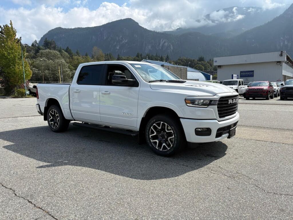 2026 RAM 1500 Laramie Crew Cab 4WD