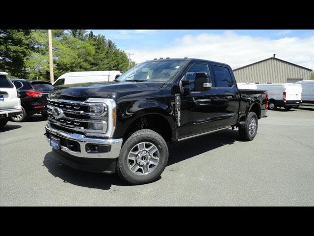 2025 Ford F-350 Super Duty Lariat Crew Cab 4WD