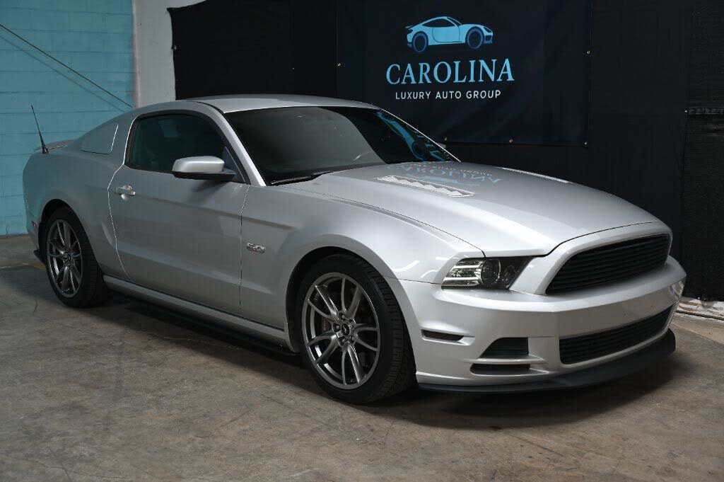 2013 Ford Mustang GT Coupe RWD