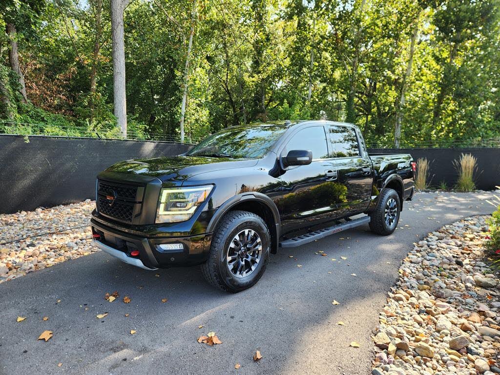 2020 Nissan Titan PRO-4X Crew Cab 4WD