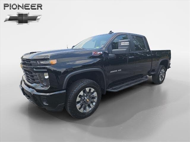 2024 Chevrolet Silverado 2500HD Custom Crew Cab 4WD