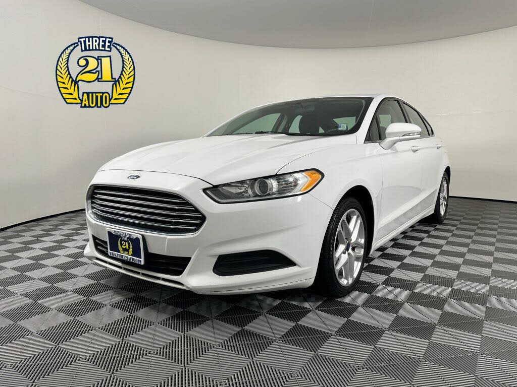 2016 Ford Fusion SE