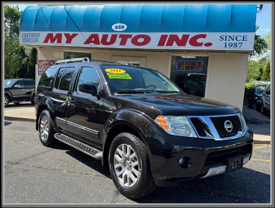 2011 Nissan Pathfinder LE V6 4WD