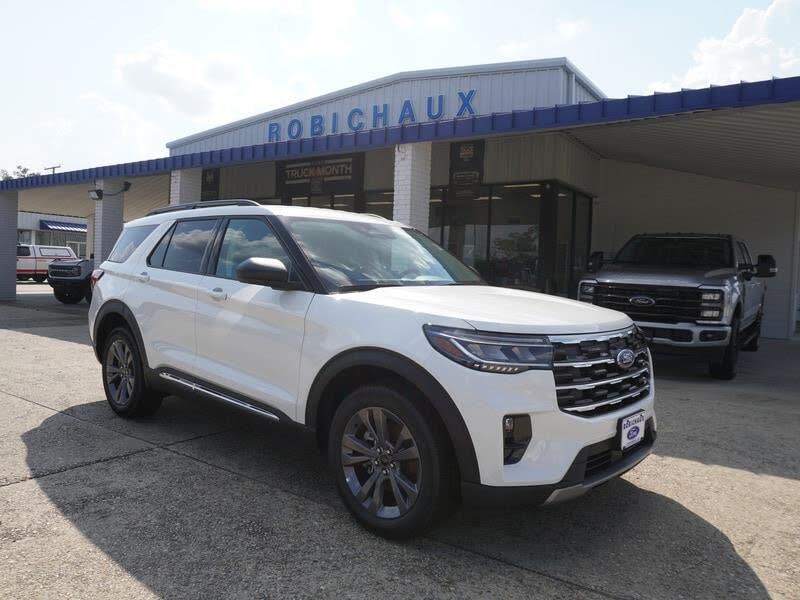 2025 Ford Explorer Active AWD