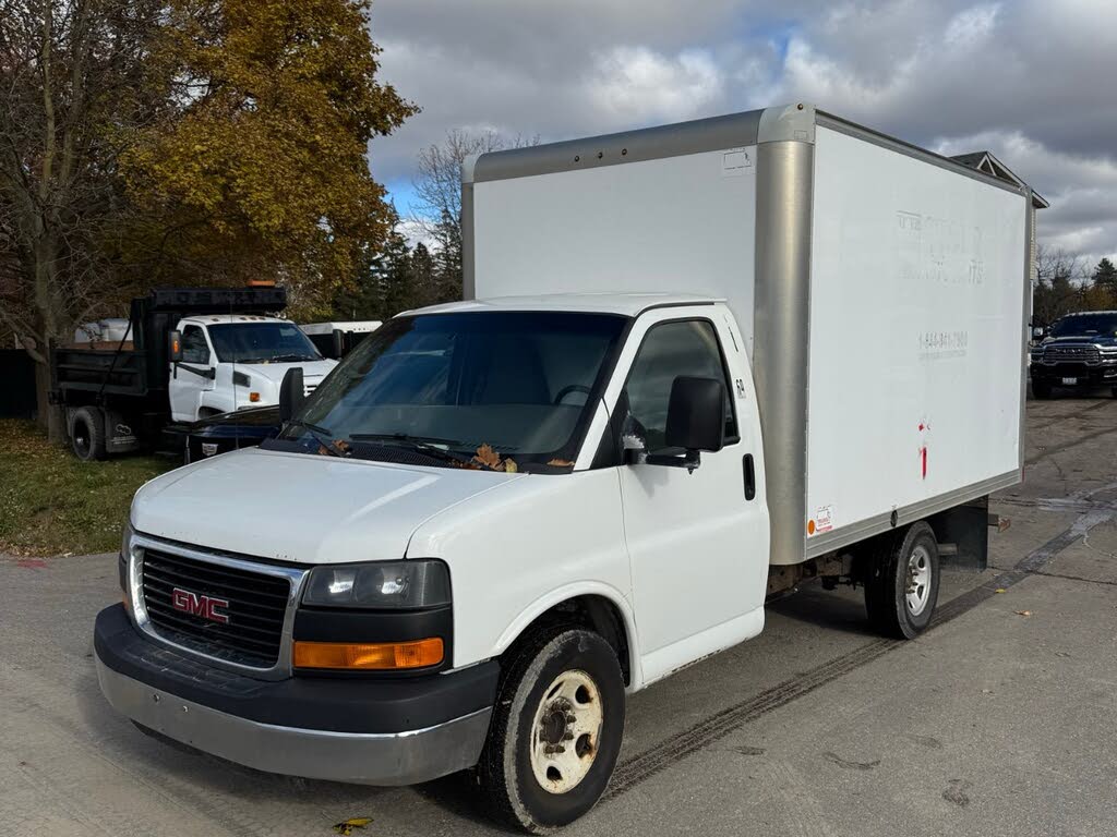 2015 GMC Savana Chassis 3500 139 Cutaway with 1WT RWD