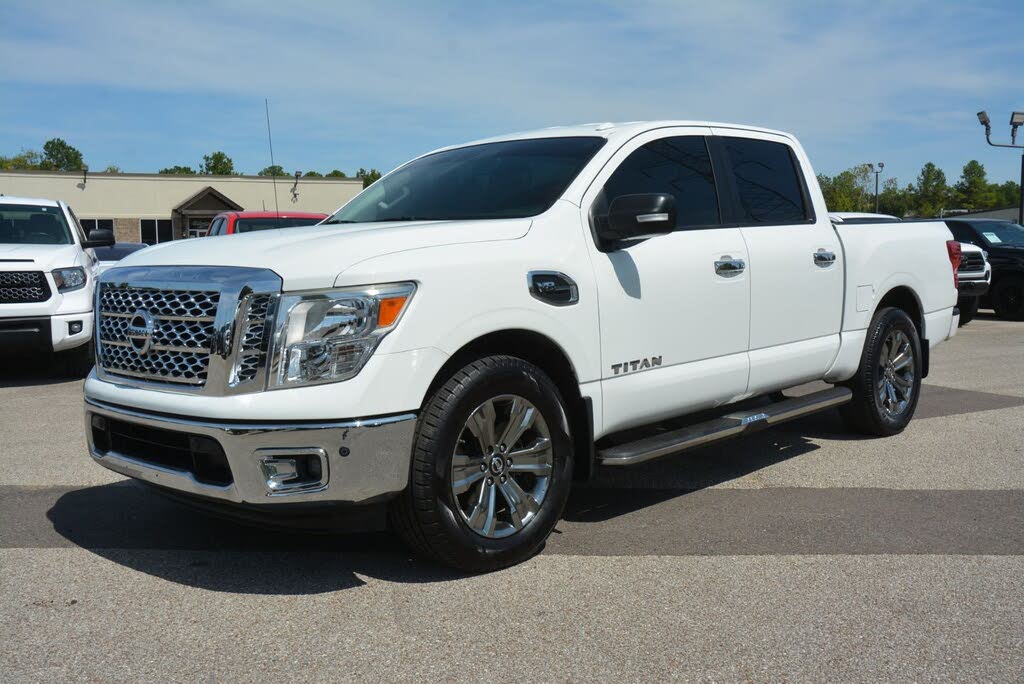 2017 Nissan Titan SV Crew Cab