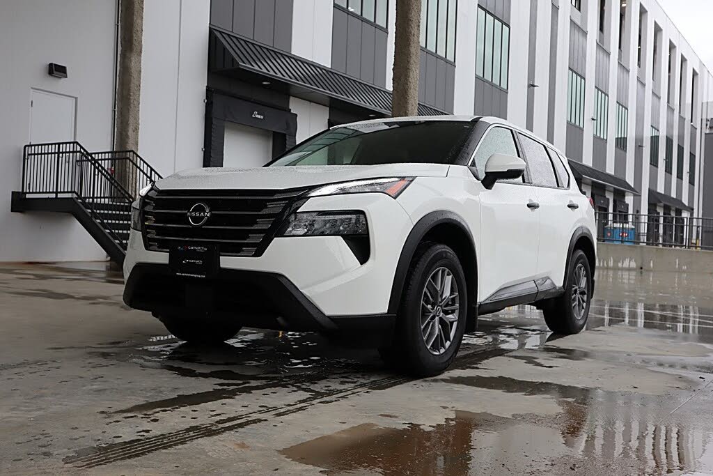 Nissan Rogue SV Moonroof AWD 2024