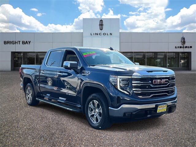 2022 GMC Sierra 1500 SLT Crew Cab 4WD