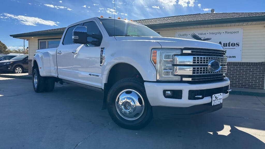 2017 Ford F-350 Super Duty Platinum Crew Cab LB DRW 4WD