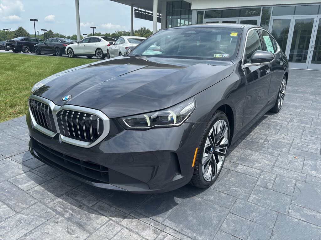 2026 BMW 5 Series 530i xDrive