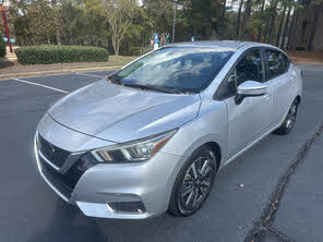 Nissan Versa SV FWD