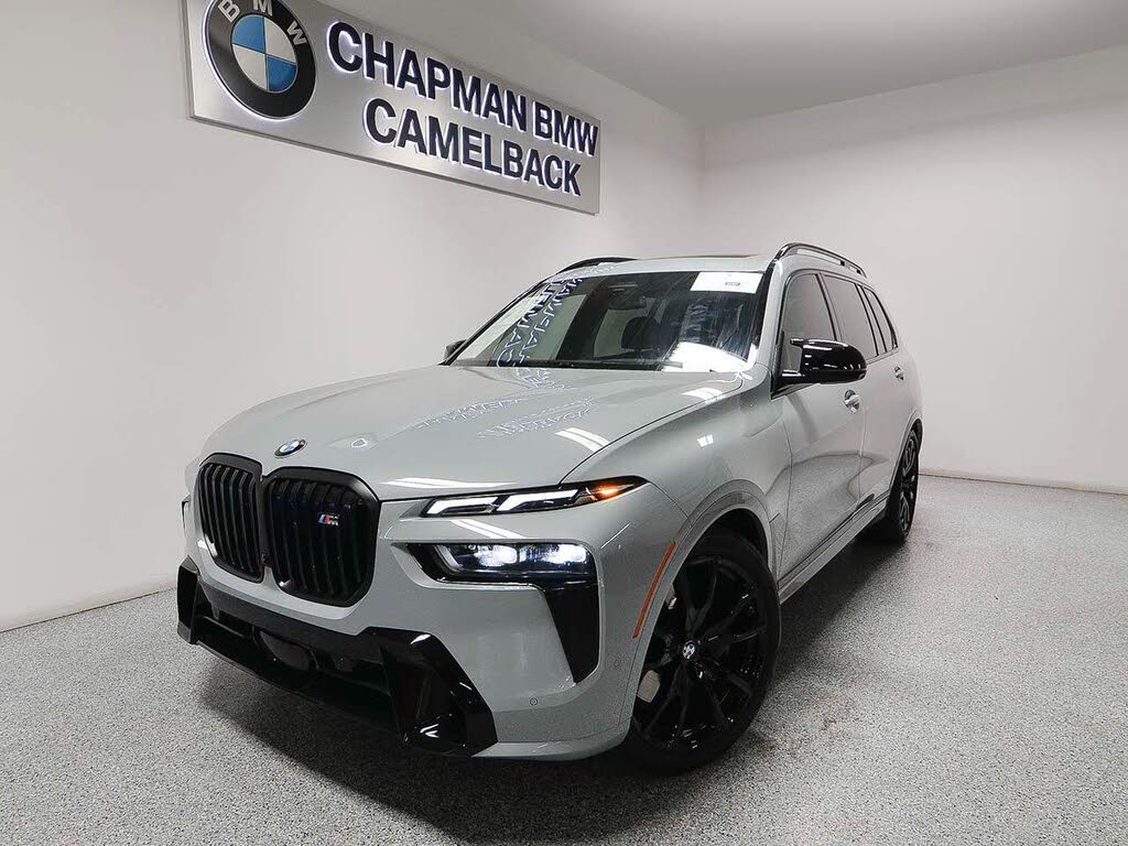 2025 BMW X7 M60i AWD