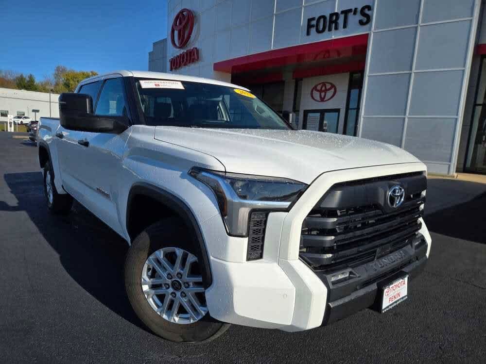 2022 Toyota Tundra SR5 CrewMax Cab 4WD
