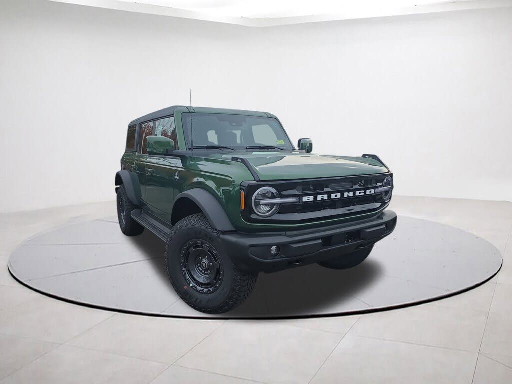 2025 Ford Bronco Outer Banks 4-Door 4WD