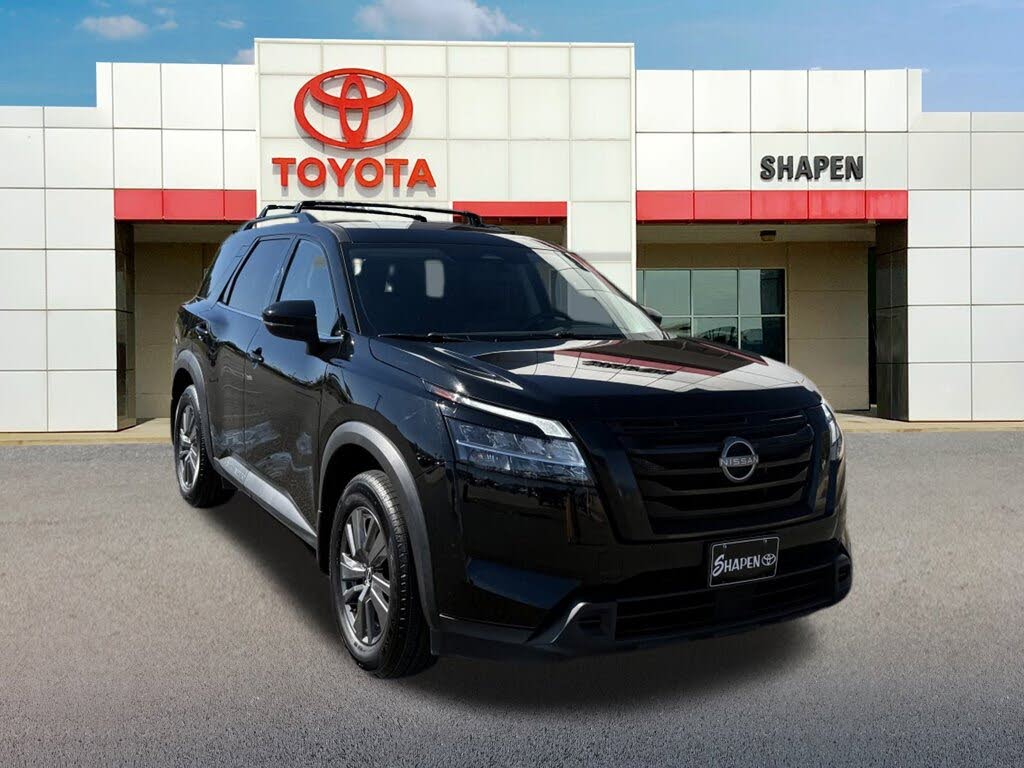 2022 Nissan Pathfinder SV FWD