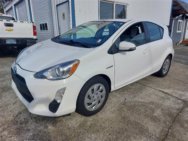 2016 Toyota Prius c Three