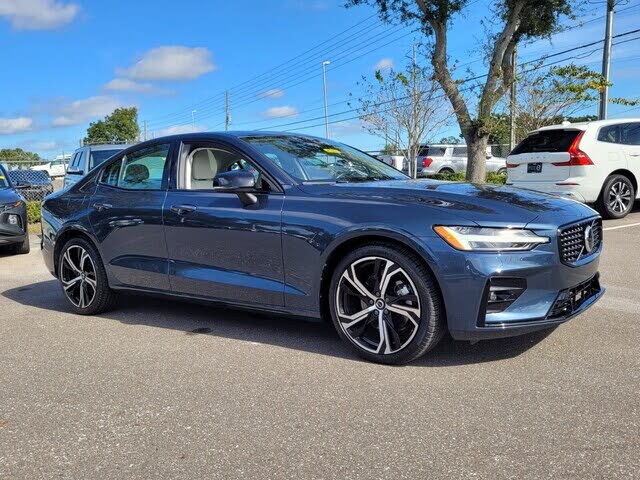 2024 Volvo S60 B5 Core Dark Theme AWD