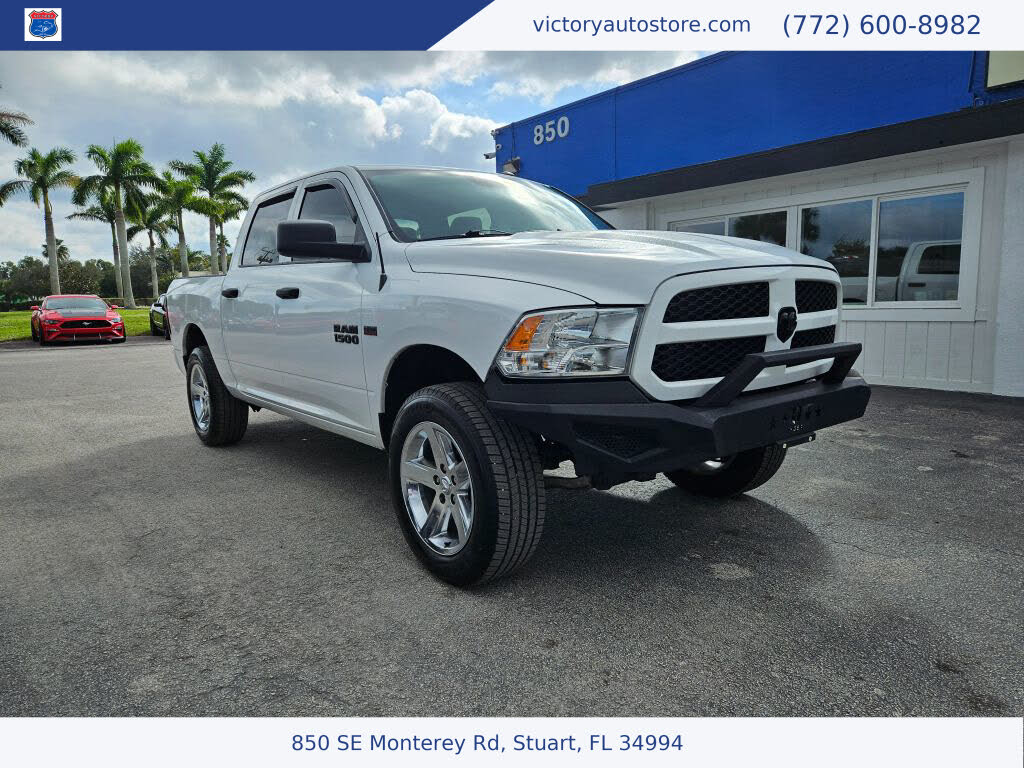 2017 RAM 1500 Express Crew Cab 4WD