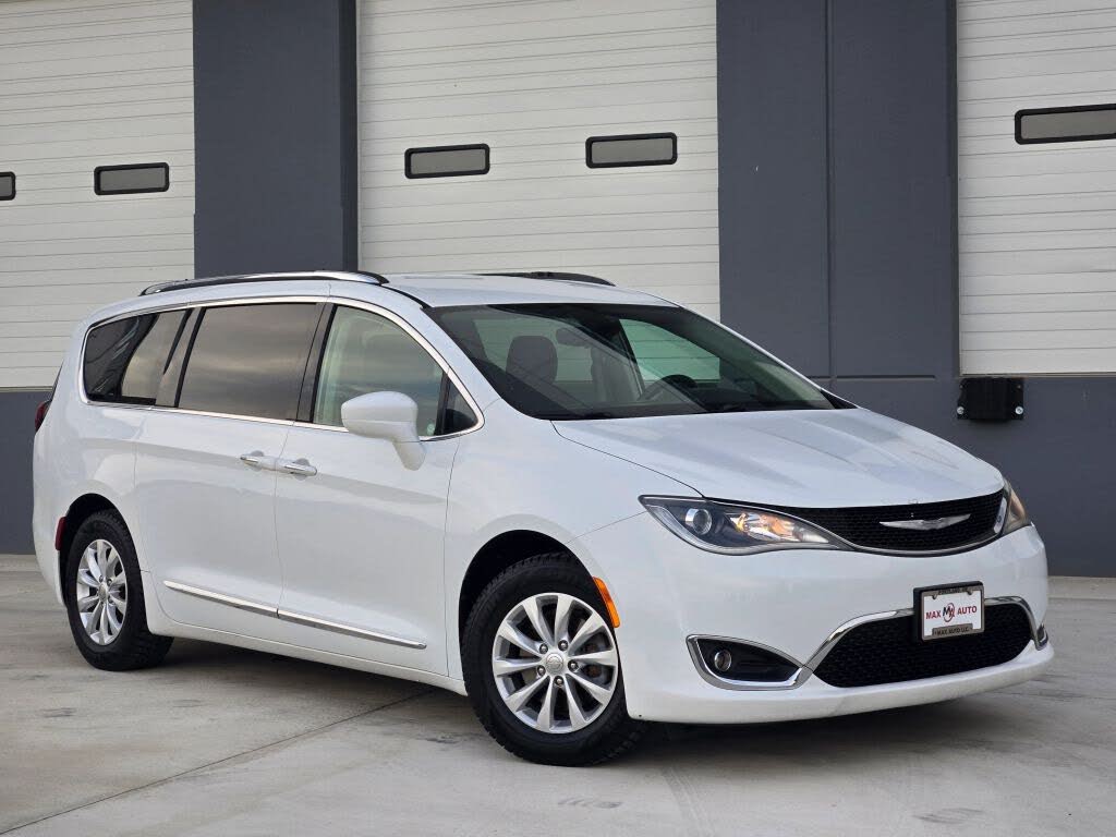 2018 Chrysler Pacifica Touring L FWD