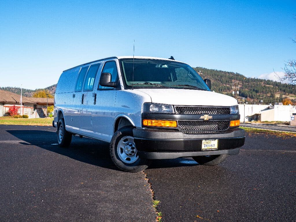 2025 Chevrolet Express Cargo 2500 RWD