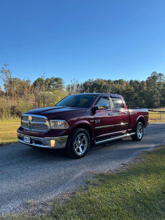 2017 RAM 1500 Laramie Crew Cab 4WD