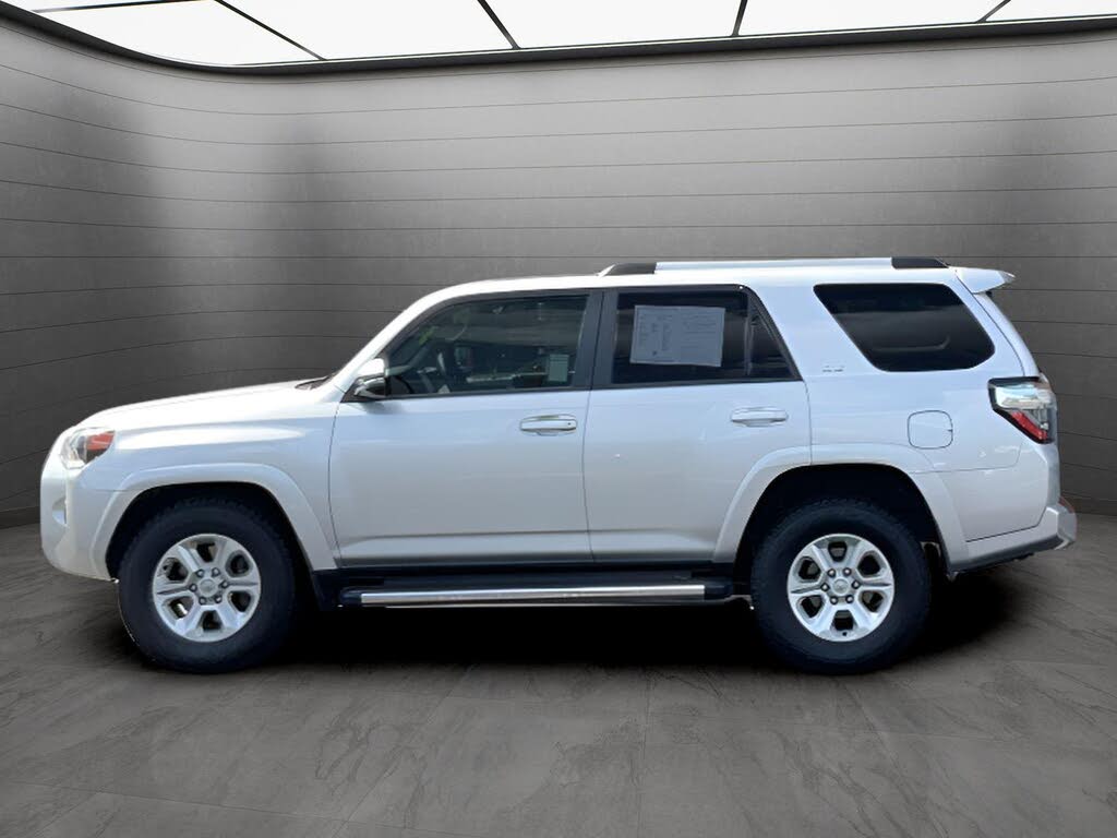 2022 Toyota 4Runner SR5 Premium RWD
