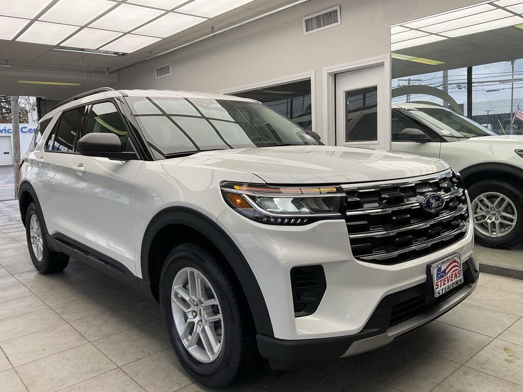 2026 Ford Explorer Active AWD