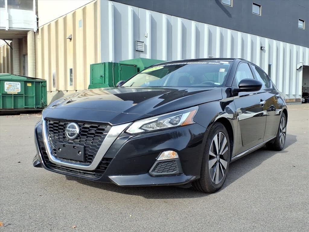2022 Nissan Altima 2.5 SV FWD