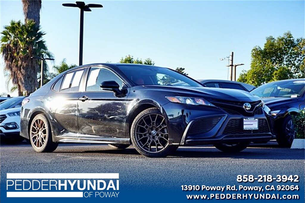 2024 Toyota Camry SE Nightshade FWD