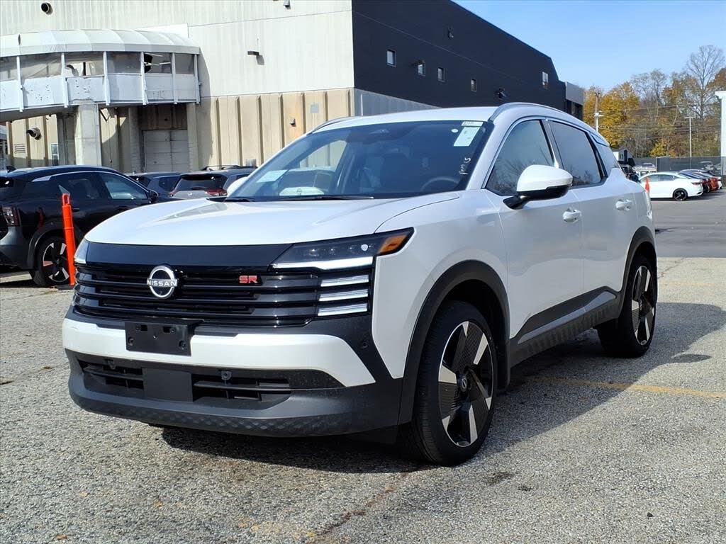 2025 Nissan Kicks SR AWD