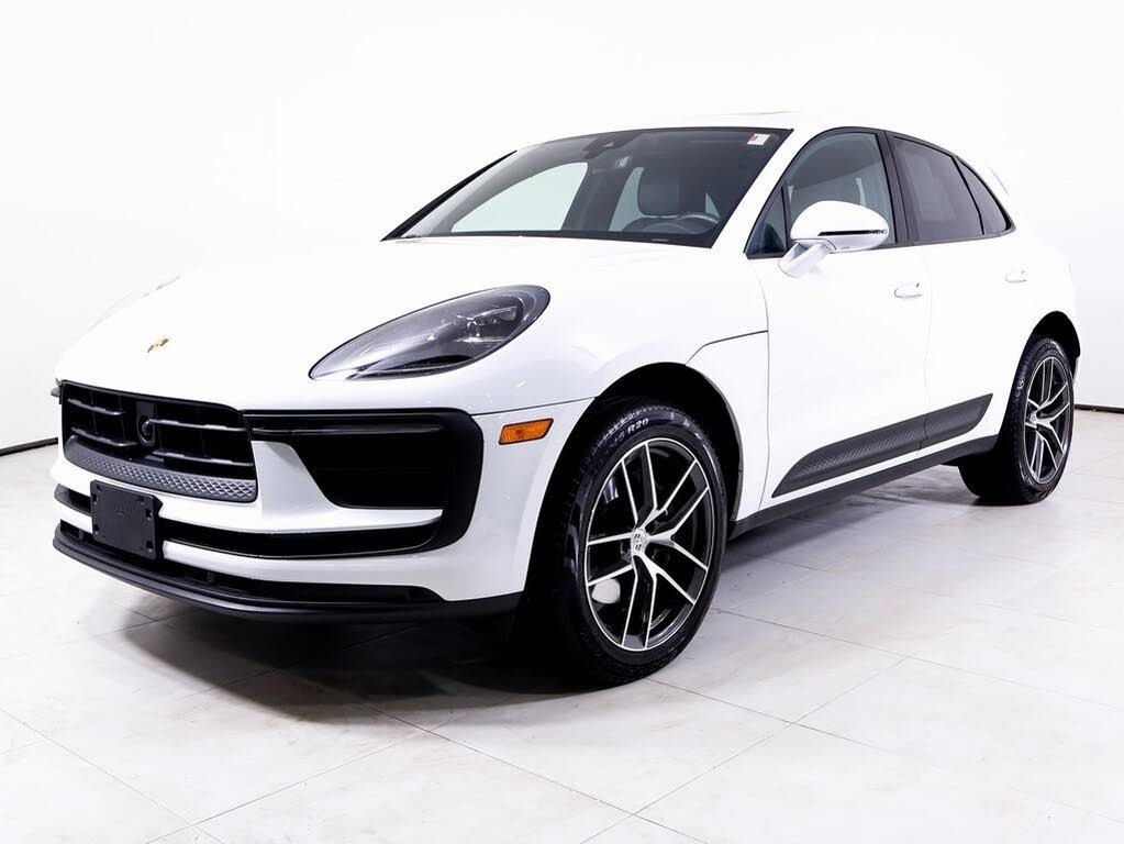 2025 Porsche Macan AWD
