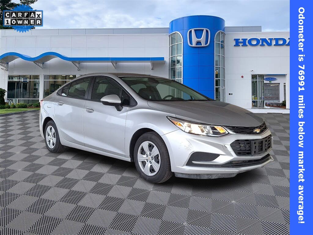 2017 Chevrolet Cruze LS Sedan FWD