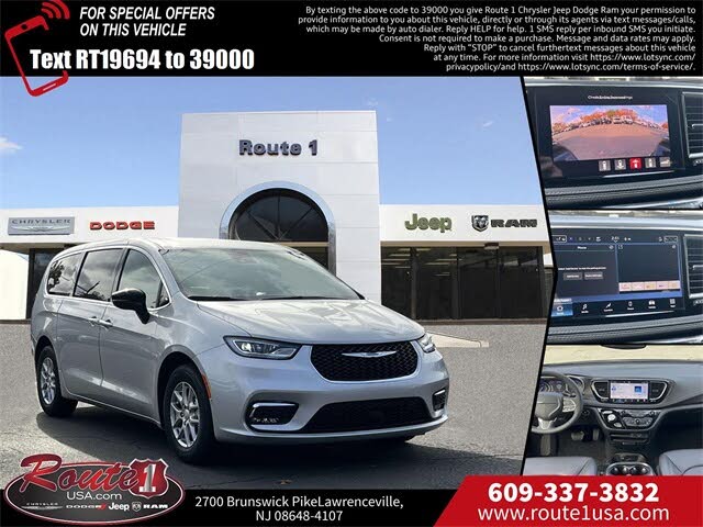 2026 Chrysler Pacifica Select AWD