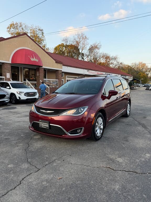2019 Chrysler Pacifica Touring L FWD