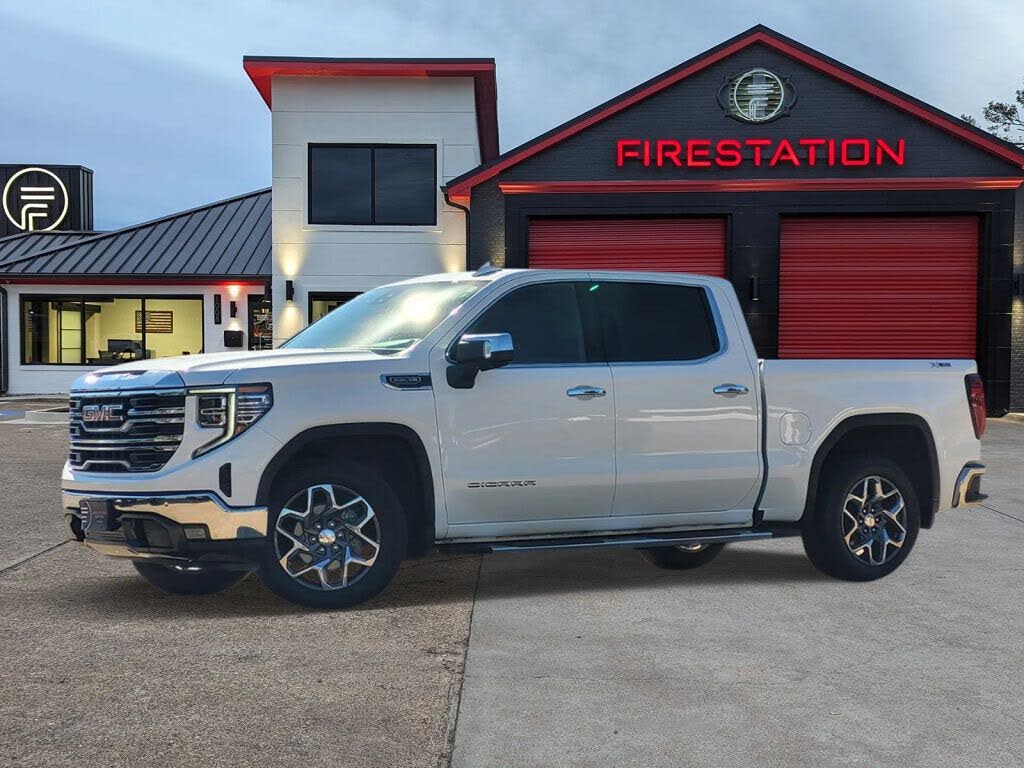 2023 GMC Sierra 1500 SLT Crew Cab 4WD
