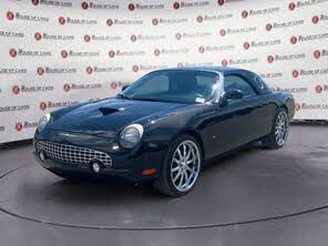 Ford Thunderbird Deluxe RWD