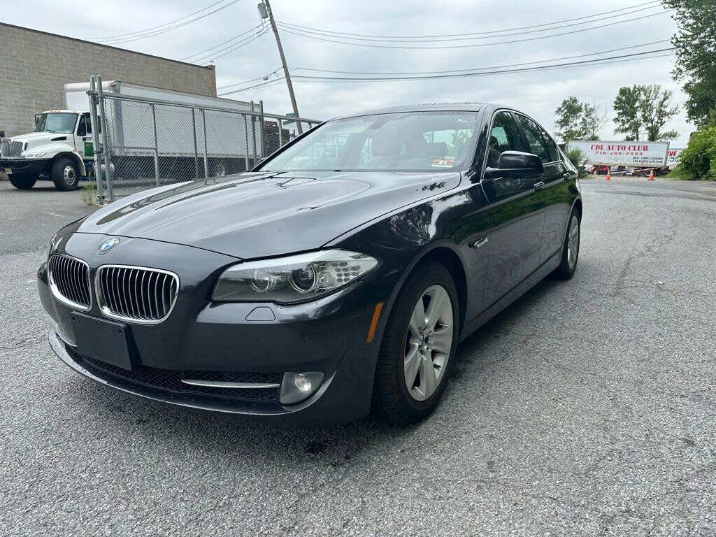 2013 BMW 5 Series 528i xDrive Sedan AWD