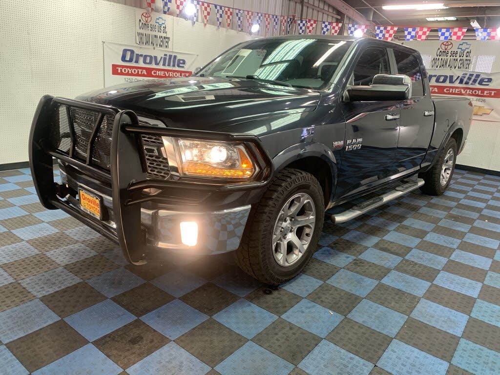 2017 RAM 1500 Laramie Crew Cab 4WD