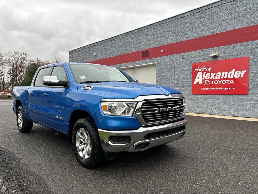 2024 RAM 1500 Laramie Crew Cab 4WD