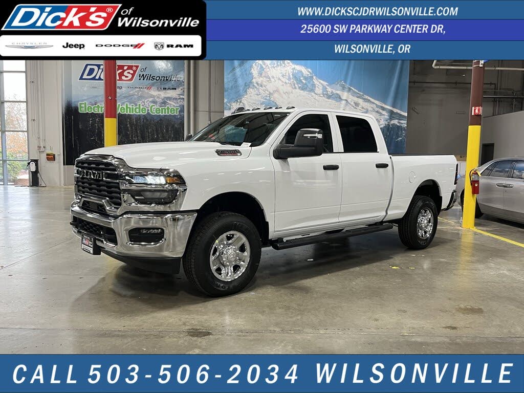 2026 RAM 2500 Tradesman Crew Cab 4WD